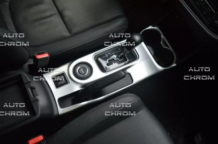 Chrom kryt stedn panel Mitsubishi Outlander III 2015- - Kliknutm na obrzek zavete